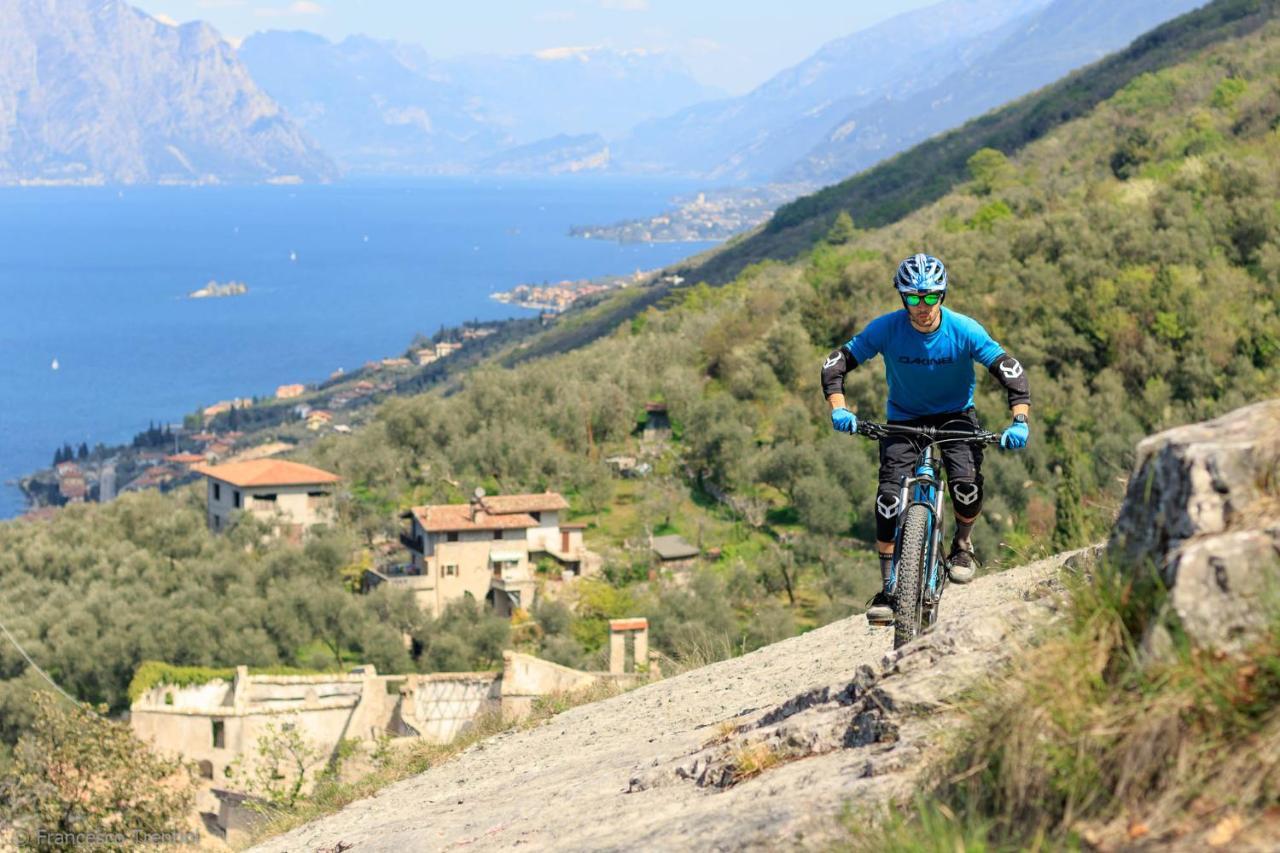 Hotel Danieli La Castellana lago di Garda Brenzone sul Garda Esterno foto