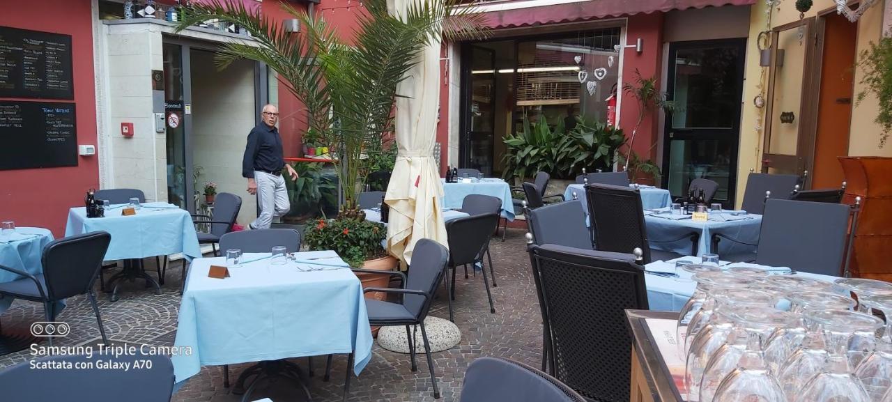 Hotel Danieli La Castellana lago di Garda Brenzone sul Garda Esterno foto