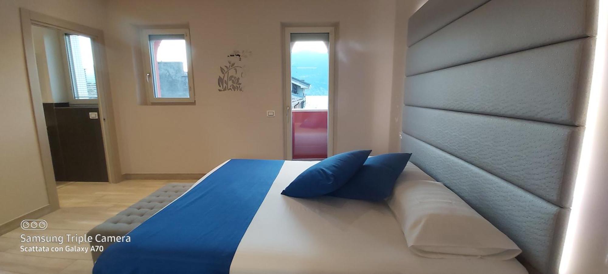 Hotel Danieli La Castellana lago di Garda Brenzone sul Garda Esterno foto