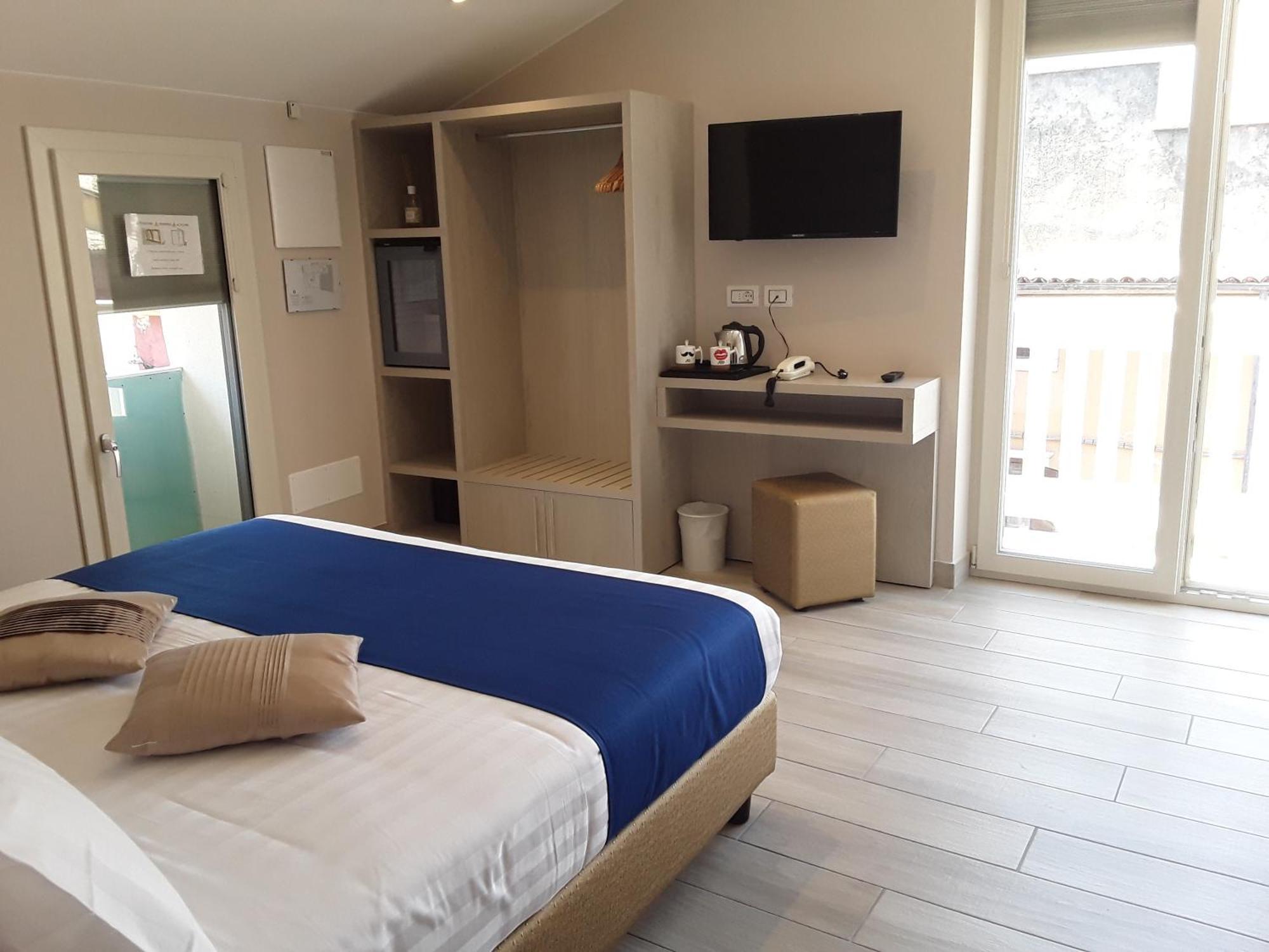 Hotel Danieli La Castellana lago di Garda Brenzone sul Garda Esterno foto