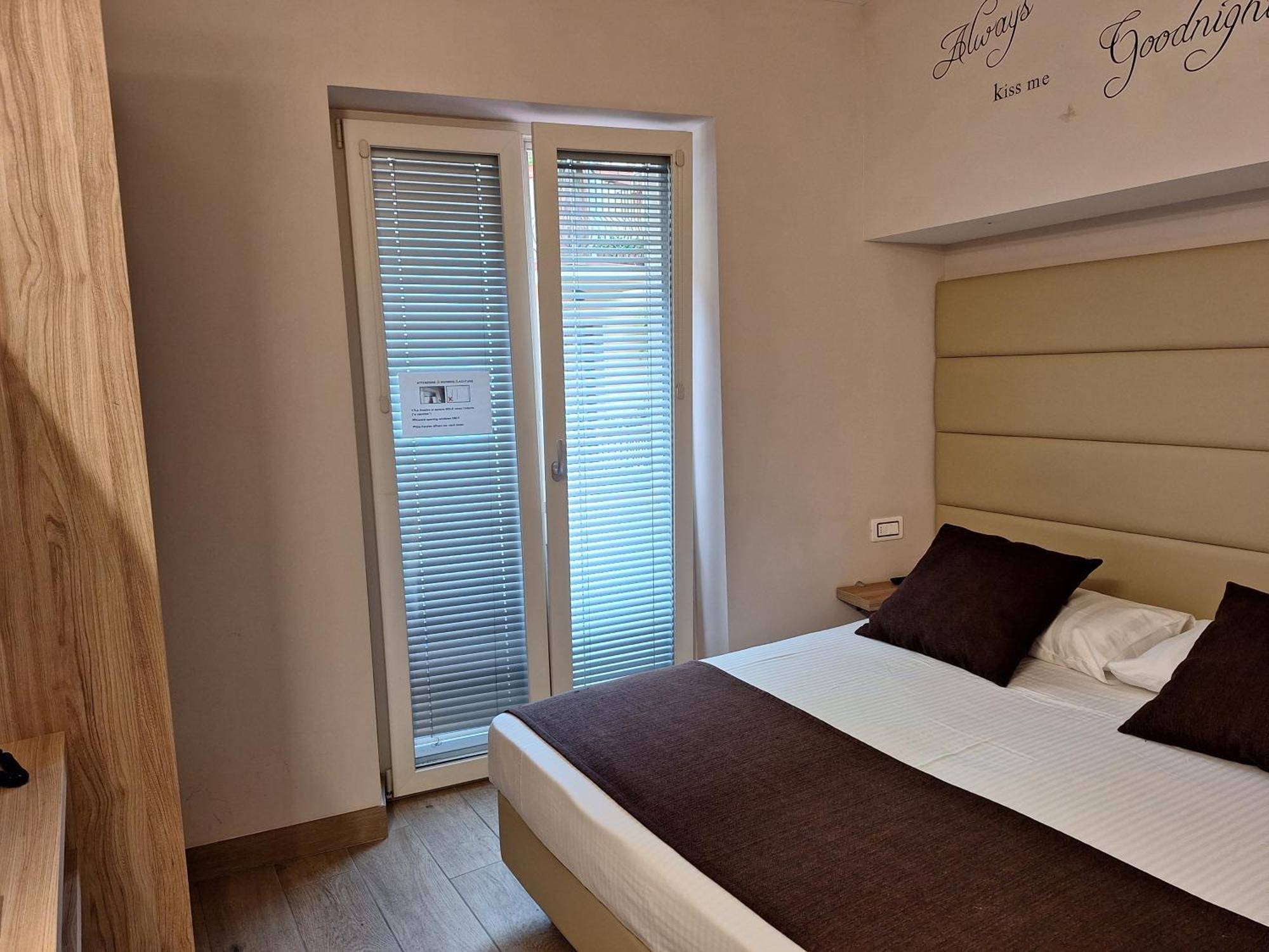 Hotel Danieli La Castellana lago di Garda Brenzone sul Garda Esterno foto